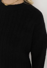 Born2be - Czarny Sweter z Kaszmirem w Warkoczykowy Splot Gotora. Kolor: czarny. Materiał: kaszmir. Wzór: ze splotem. Styl: klasyczny #4