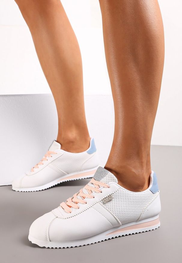 Renee - Białe Sneakersy z Przeszyciami Phyrise. Kolor: biały
