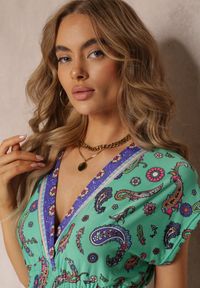 Renee - Zielona Rozkloszowana Sukienka Maxi z Printem Paisley z Gumką w Pasie Zoenia. Kolor: zielony. Wzór: paisley, nadruk. Sezon: lato, wiosna. Długość: maxi #4