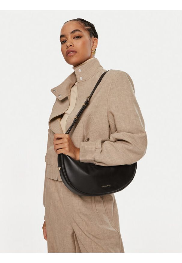 MICHAEL Michael Kors Torebka Avra 32T4G1UC6L Czarny. Kolor: czarny. Materiał: skórzane