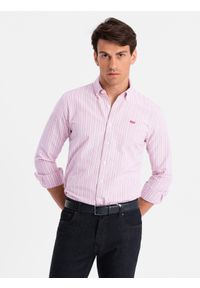 Ombre Clothing - Bawełniana męska koszula REGULAR FIT w drobne paski – różowa V2. Typ kołnierza: button down. Kolor: różowy. Materiał: bawełna. Wzór: paski. Styl: klasyczny #5