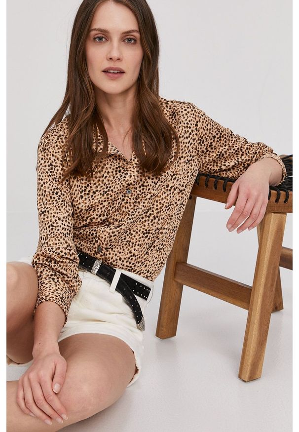 Levi's® - Levi's - Szorty jeansowe. Okazja: na co dzień, na spotkanie biznesowe. Stan: podwyższony. Kolor: beżowy. Materiał: jeans. Styl: biznesowy, casual