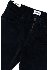 Wrangler - WRANGLER SPODNIE MĘSKIE GREENSBORO DARK NAVY W15QA2XAE 112126849. Materiał: sztruks #6