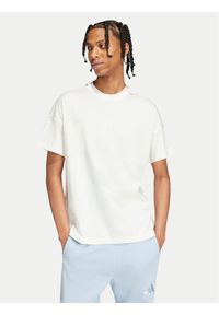 Adidas - adidas T-Shirt ALL SZN IV5217 Biały Loose Fit. Kolor: biały. Materiał: bawełna #1