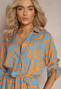 Renee - Niebiesko-Pomarańczowa Sukienka Koszulowa Maxi z Materiałowym Paskiem w Abstrakcyjny Print Lirans. Kolor: niebieski. Materiał: materiał. Wzór: nadruk. Typ sukienki: koszulowe. Długość: maxi #5