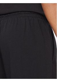 Adidas - adidas Spodnie dresowe Embroidered IS2028 Czarny Relaxed Fit. Kolor: czarny. Materiał: bawełna #4