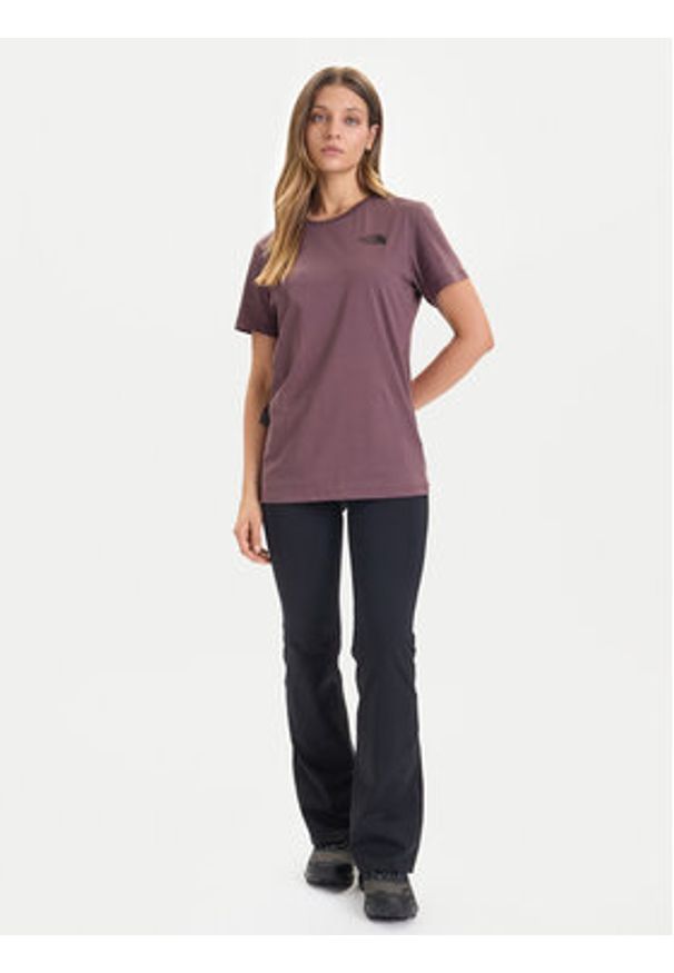 The North Face T-Shirt Box Nse Edge Of Light NF0A8E3J Brązowy Relaxed Fit. Kolor: brązowy. Materiał: bawełna