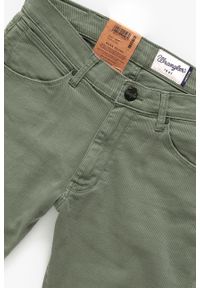 Wrangler - WRANGLER SPODNIE MĘSKIE LARSTON DUSTY OLIVE W18SDV65M. Materiał: jeans #8