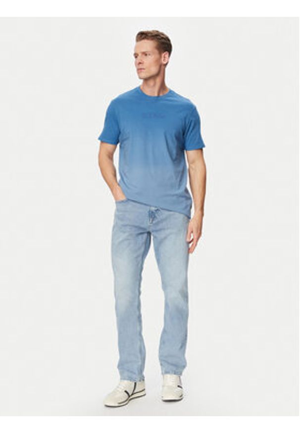 Guess T-Shirt M6GI29 K3258 Niebieski Regular Fit. Kolor: niebieski. Materiał: bawełna