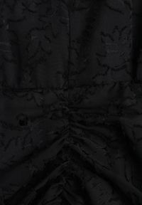 Renee - Czarna Dopasowana Sukienka Mini z Drapowaniem i Wzorem na Siateczce Welisia. Kolor: czarny. Styl: elegancki. Długość: mini #5