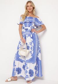 Born2be - Niebiesko-Biała Sukienka Typu Hiszpanka z Gumką w Pasie i Materiałowym Paskiem Ozdobiona Falbanką Woneri. Typ kołnierza: dekolt hiszpanka. Kolor: niebieski. Materiał: materiał. Wzór: aplikacja #3