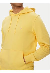 TOMMY HILFIGER - Tommy Hilfiger Bluza Essential MW0MW37235 Żółty Regular Fit. Kolor: żółty. Materiał: bawełna
