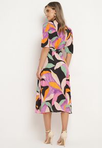 Born2be - Czarno-Fioletowa Sukienka z Kopertowym Dekoltem i Wiązaniem w Talii Quopia. Okazja: na co dzień. Kolor: czarny. Długość rękawa: krótki rękaw. Typ sukienki: kopertowe. Styl: casual #3