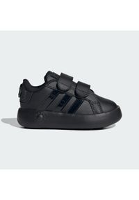Buty Adidas Star Wars Grand Court 2.0 Infants. Kolor: czarny. Materiał: materiał. Wzór: motyw z bajki