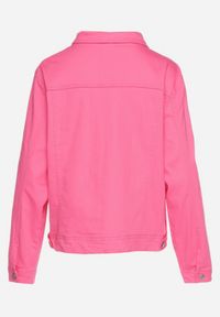 Born2be - Fuksjowa Bawełniana Kurtka Jeansowa z Metalowymi Guzikami Tanitha. Kolor: różowy. Materiał: bawełna, jeans #3