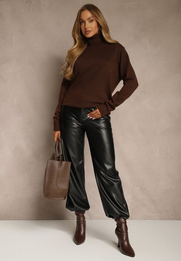 Renee - Brązowy Casualowy Golf z Bawełną i Wełną Reillisa. Okazja: na co dzień. Typ kołnierza: golf. Kolor: brązowy. Materiał: wełna, bawełna. Styl: casual