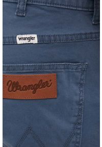 Wrangler spodnie męskie w fasonie chinos. Kolor: niebieski. Materiał: tkanina