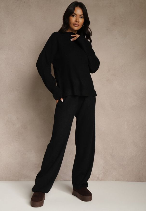 Renee - Czarny Komplet Oversize z Dzianiny z Wełną Sweter i Szerokie Spodnie Alenria. Kolor: czarny. Materiał: wełna, dzianina