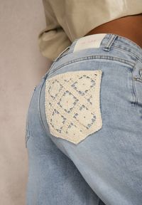 Renee - Niebieskie Szerokie Jeansy High Waist Zdobione Haftem na Kieszeni Thaola. Stan: podwyższony. Kolor: niebieski. Wzór: aplikacja, haft. Styl: boho, klasyczny #2
