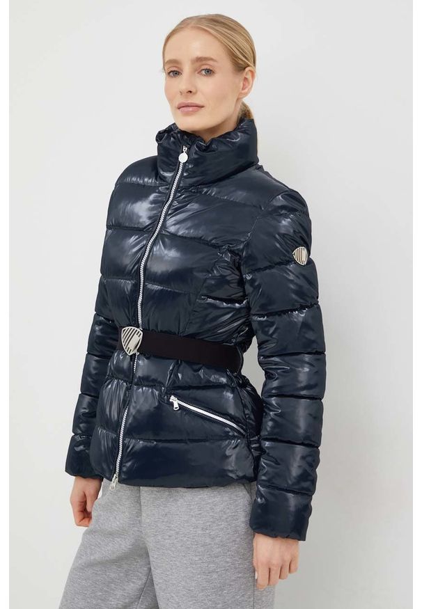 EA7 Emporio Armani kurtka damska kolor granatowy zimowa. Typ kołnierza: kaptur. Kolor: niebieski. Materiał: materiał. Sezon: zima