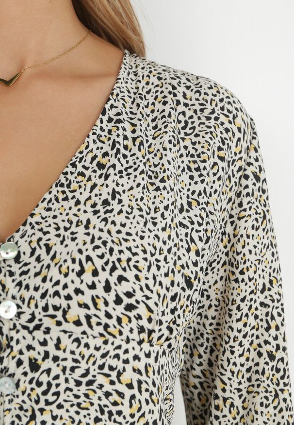 Born2be - Biało-Zielony Kombinezon Pyrhele. Okazja: na co dzień. Kolor: zielony. Długość: długie. Wzór: nadruk. Styl: casual, elegancki