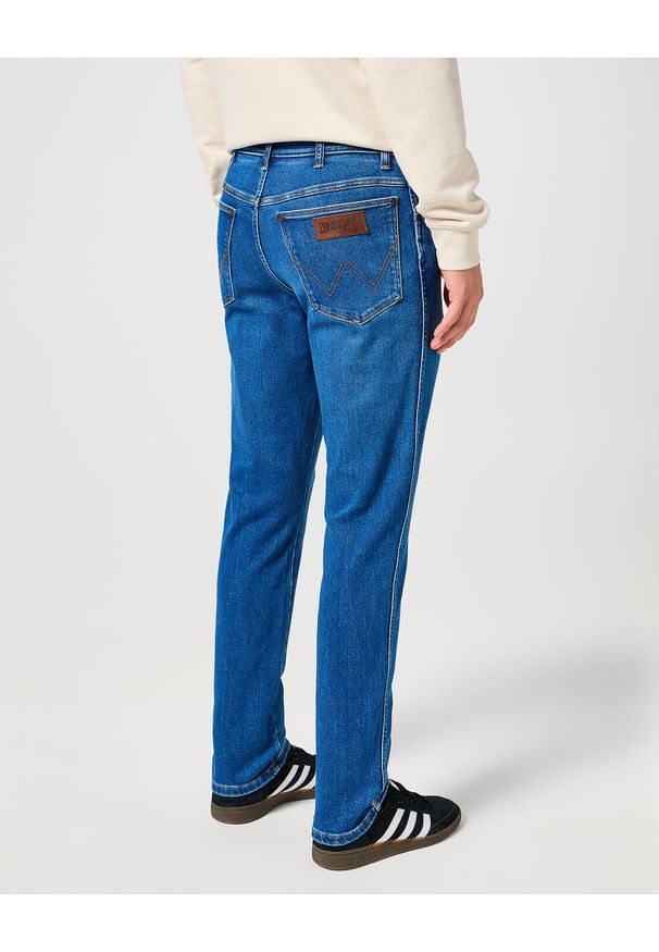 Wrangler - MĘSKIE SPODNIE JEANSOWE WRANGLER RIVER STERLING 112356838