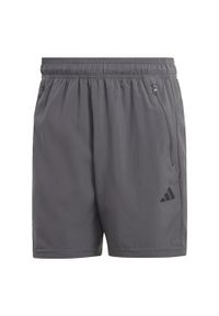 Adidas - Spodenki krótkie treningowe męskie adidas Essentials. Kolor: czarny, szary, brązowy, wielokolorowy. Materiał: materiał. Długość: krótkie. Sport: bieganie