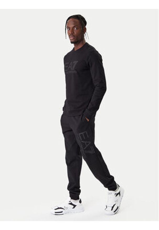 EA7 Emporio Armani Spodnie dresowe 7M001415 AF22266 MC005 Czarny Regular Fit. Kolor: czarny. Materiał: bawełna
