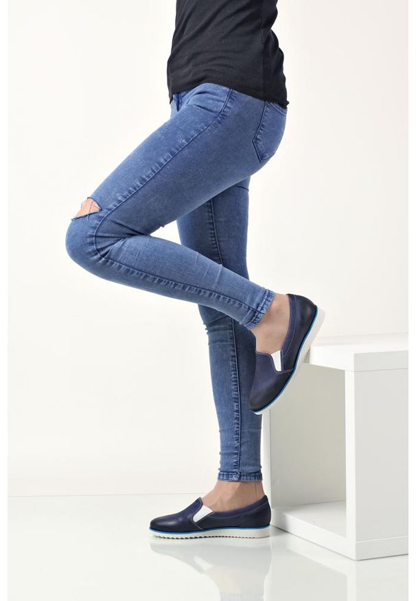 Casu - Slip on casu 3153. Zapięcie: bez zapięcia. Kolor: niebieski