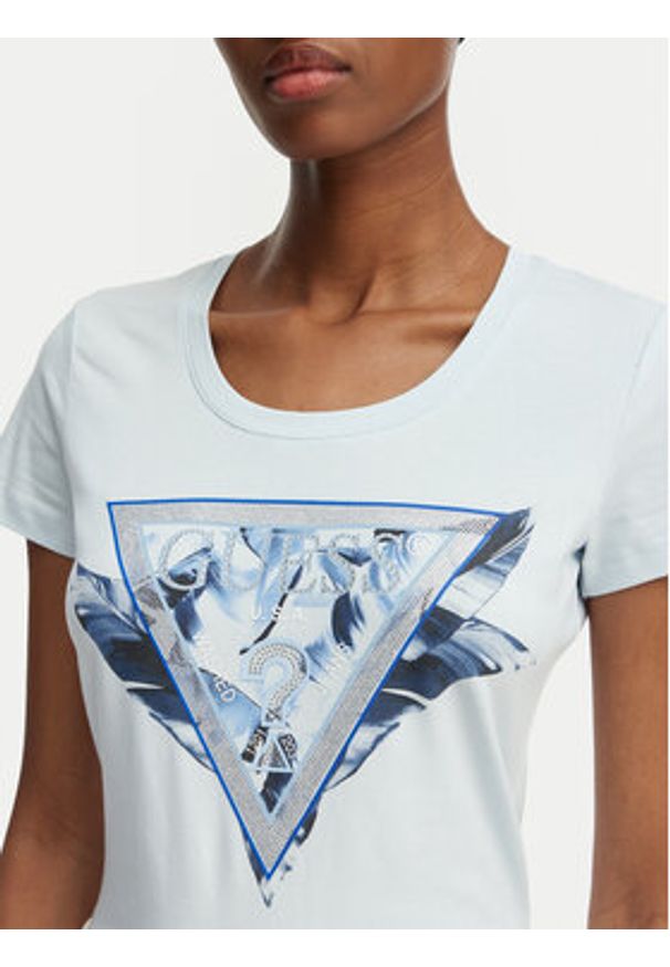 Guess T-Shirt W6GI11 K3026 Niebieski jasny Regular Fit. Kolor: niebieski. Materiał: bawełna