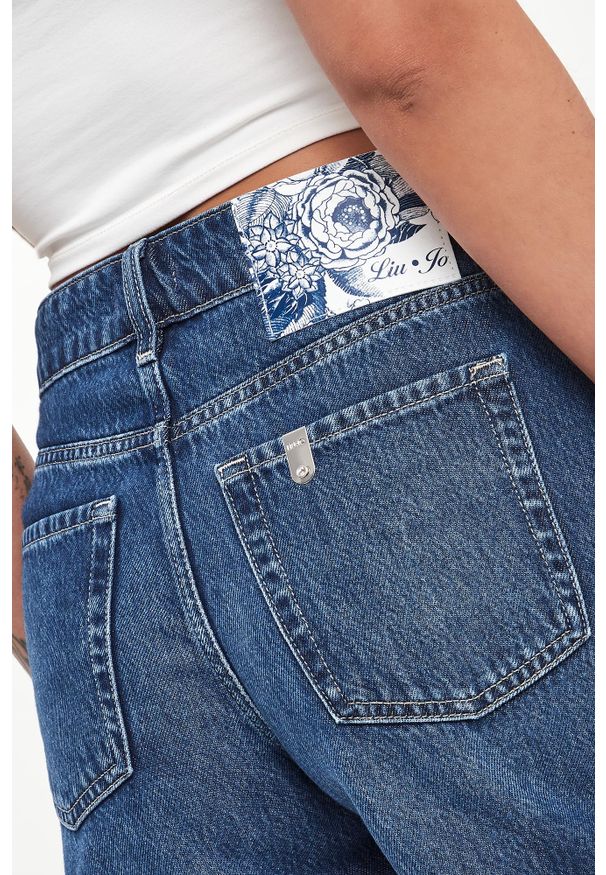 Liu Jo - Szorty damskie jeansowe LIU JO. Materiał: jeans