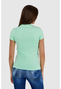 Guess - GUESS Jasnozielony t-shirt damski z logo z liśćmi i cyrkoniami. Typ kołnierza: dekolt w serek. Kolor: zielony. Materiał: bawełna. Wzór: kwiaty #3