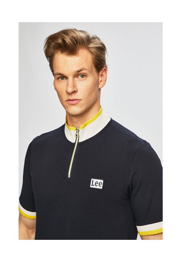 Lee - LEE ZIPPED POLO MĘSKA KOSZULKA POLO SKY CAPTAIN L62VJWHY 112114865. Typ kołnierza: polo