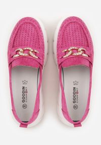 Born2be - Fuksjowe Skórzane Mokasyny na Grubej Podeszwie Zdobione Perforacją i Łańcuszkiem Ariuk. Okazja: do pracy, na co dzień. Kolor: różowy. Materiał: skóra. Wzór: aplikacja. Styl: elegancki, casual #7