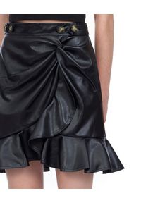 SELF PORTRAIT - Czarna spódnica ze skóry ekologicznej. Kolor: czarny. Materiał: skóra ekologiczna. Styl: klasyczny, elegancki #5