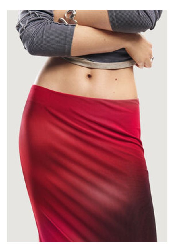 Desigual Spódnica ołówkowa Asmee 26SWFK02 Czerwony Slim Fit. Kolor: czerwony. Materiał: syntetyk