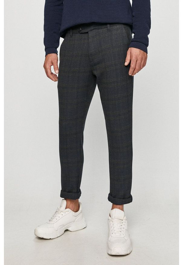 Tailored & Originals - Spodnie. Kolor: szary. Materiał: tkanina