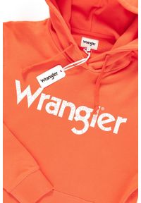 Wrangler - WRANGLER BLUZA LOGO HOODIE GLOW ORANGE W6527HY48. Typ kołnierza: kaptur #4