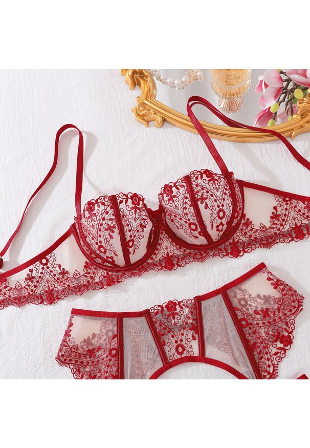 Intica - Komplet bielizny koronkowej z półmiseczkami dla wyjątkowych chwil Janay. Kolor: czarny. Materiał: koronka