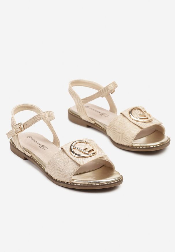 Born2be - Beżowe Sandały ze Skórzaną Wkładką Ozdobione Metaliczną Aplikacją Elissas. Okazja: na co dzień. Zapięcie: klamry. Kolor: beżowy. Materiał: skóra. Wzór: aplikacja. Styl: casual