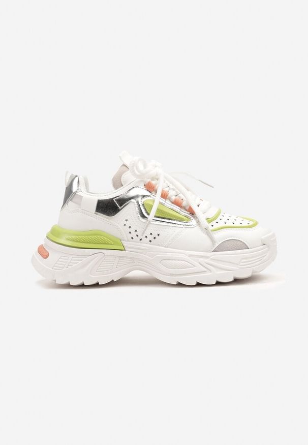 Renee - Biało-Zielone Sneakersy w Streetwearowym Stylu na Tłoczonej Podeszwie Nelasea. Okazja: na co dzień. Zapięcie: sznurówki. Kolor: biały. Materiał: skóra, jeans. Obcas: na platformie