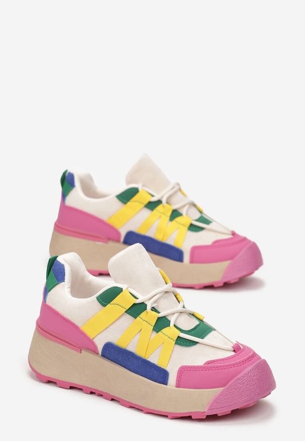 Born2be - Fuksjowe Sneakersy na Płaskiej Grubej Podeszwie z Imitacji Zamszu Ozdobione Wstawkami z Ekoskóry Mariatta. Wysokość cholewki: przed kostkę. Nosek buta: okrągły. Zapięcie: sznurówki. Kolor: beżowy. Materiał: zamsz. Szerokość cholewki: normalna. Wzór: aplikacja