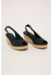 TOMMY HILFIGER - Tommy Hilfiger sandały damskie kolor granatowy na koturnie. Nosek buta: okrągły. Zapięcie: klamry. Kolor: niebieski. Obcas: na koturnie #4