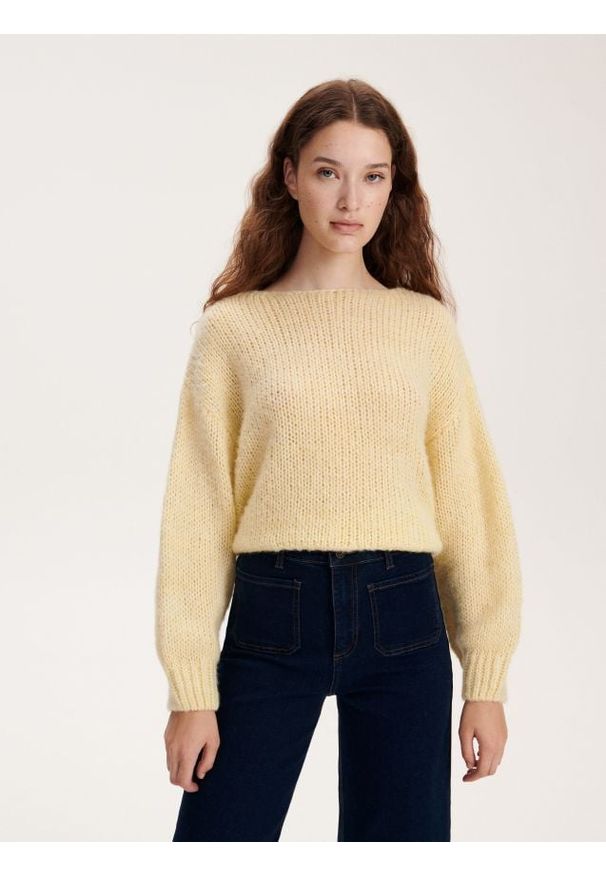 Reserved - Sweter z domieszką wełny - jasnożółty. Kolor: żółty. Materiał: wełna