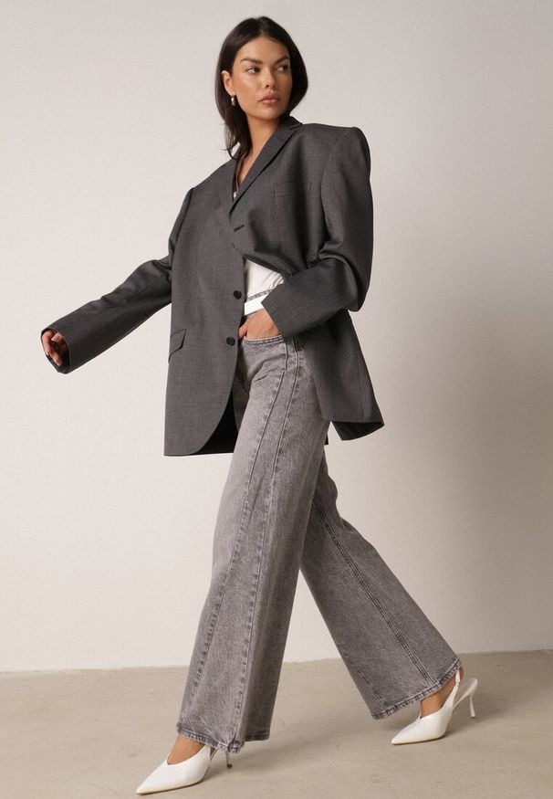 Born2be - Szare Bawełniane Jeansy o Szerokim Kroju z Wysokim Stanem i Przetarciami Ryrixia. Okazja: na co dzień. Stan: podwyższony. Kolor: szary. Styl: casual, klasyczny