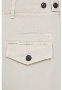 TOMMY HILFIGER - Tommy Hilfiger spodnie bawełniane kolor beżowy proste high waist. Stan: podwyższony. Kolor: beżowy. Materiał: bawełna #4
