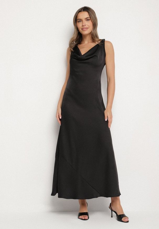 Born2be - Czarna Sukienka Vices z Ozdobnym Tyłem i Wiązaniem Zimea. Okazja: na randkę, na imprezę, na wesele, na ślub cywilny. Kolor: czarny. Styl: klasyczny