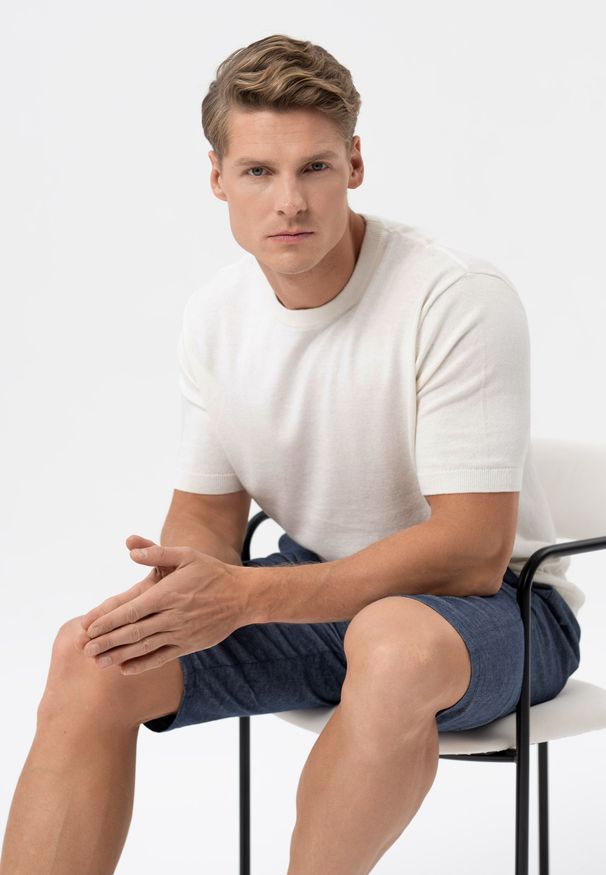 Volcano - TM-BURRO. Kolor: kremowy. Materiał: dzianina, poliamid, materiał, bawełna, wiskoza, jeans. Długość rękawa: krótki rękaw. Długość: krótkie. Wzór: gładki. Styl: klasyczny