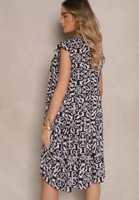 Renee - Granatowa Rozkloszowana Sukienka z Bawełny w Ornamentalny Print Zalirita. Okazja: na co dzień. Typ kołnierza: dekolt w serek. Kolor: niebieski. Materiał: bawełna. Długość rękawa: krótki rękaw. Wzór: nadruk. Typ sukienki: rozkloszowane. Styl: klasyczny, casual #3