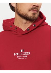 TOMMY HILFIGER - Tommy Hilfiger Bluza MW0MW39050 Czerwony Regular Fit. Kolor: czerwony. Materiał: bawełna, syntetyk #5